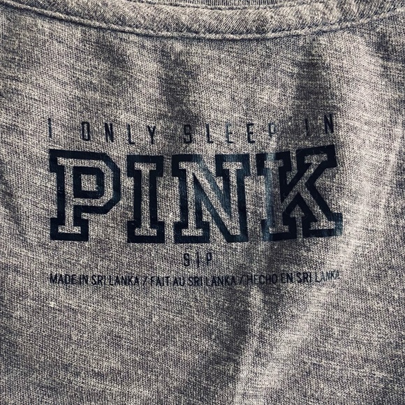 PINK Victoria’s Secret Light Grey Short Sleeve Scoop Neck Pajama Top Size Small - Picture 4 of 4